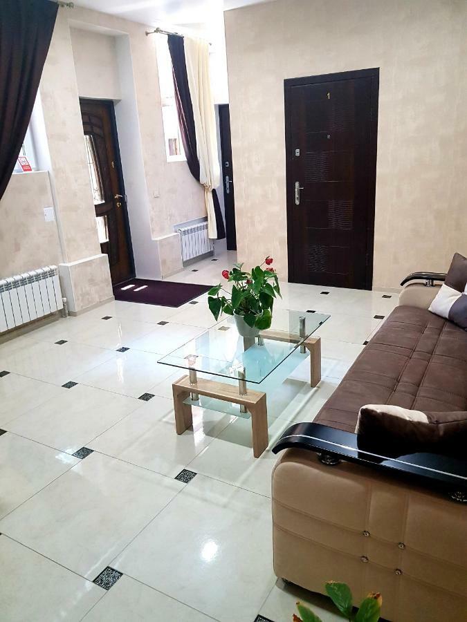 Mini Otel Cozy Patio Odessa Exterior photo